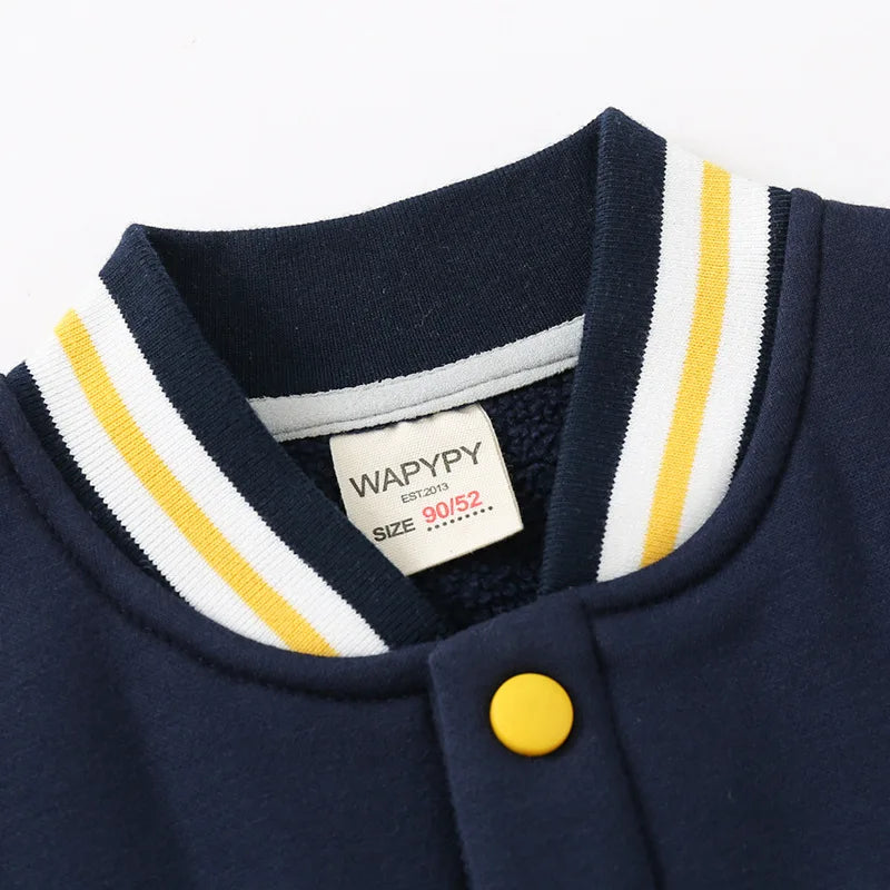 Chaqueta de béisbol estilo universitario para niños de 2 a 7 años.