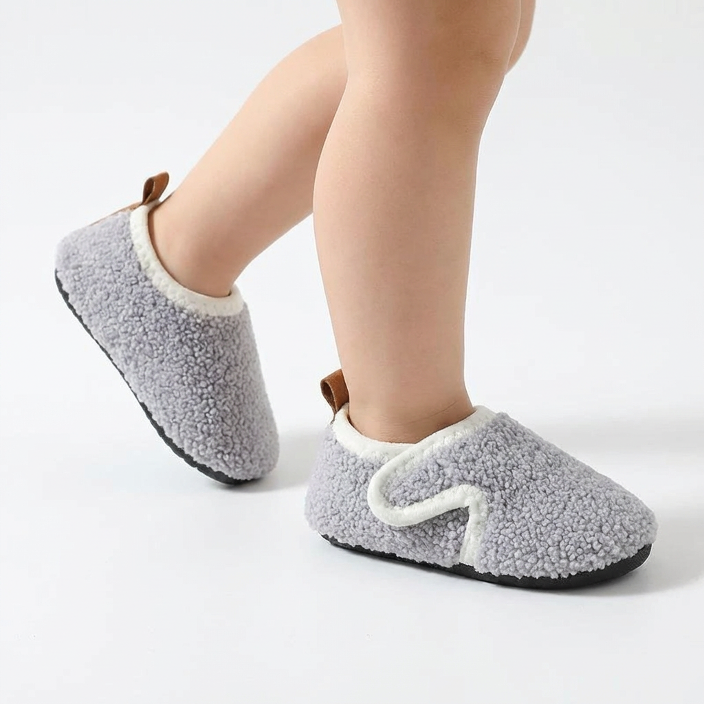 Cozy Plush Indoor Shoes – Anti-Slip (Ages 3–11)