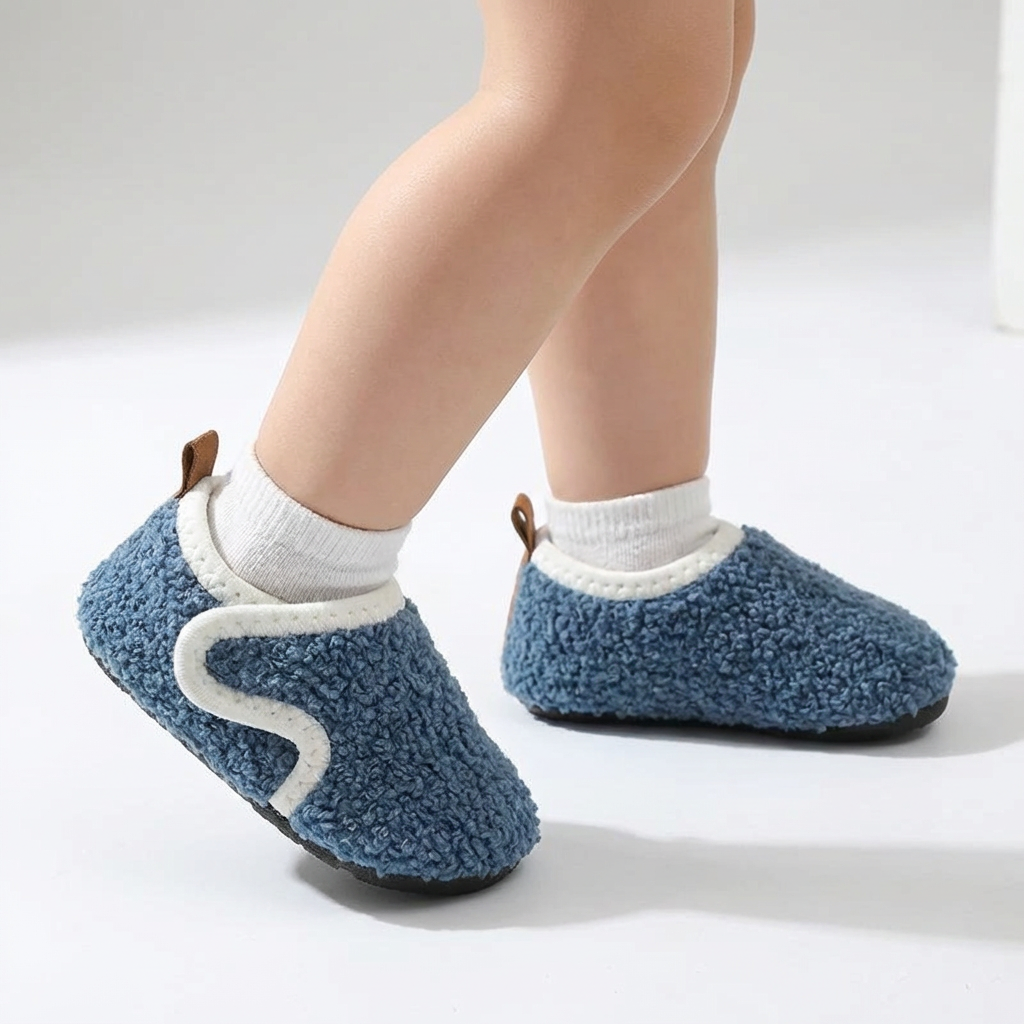 Cozy Plush Indoor Shoes – Anti-Slip (Ages 3–11)