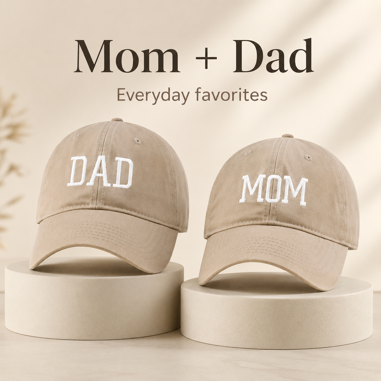 Bestickte Baseballkappe aus Baumwolle mit den Aufschriften „Mama“ und „Papa“