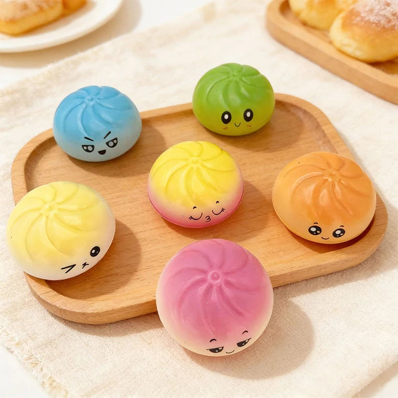 Petit pain mou anti-stress à couleur mystère – Jouet à remontée lente