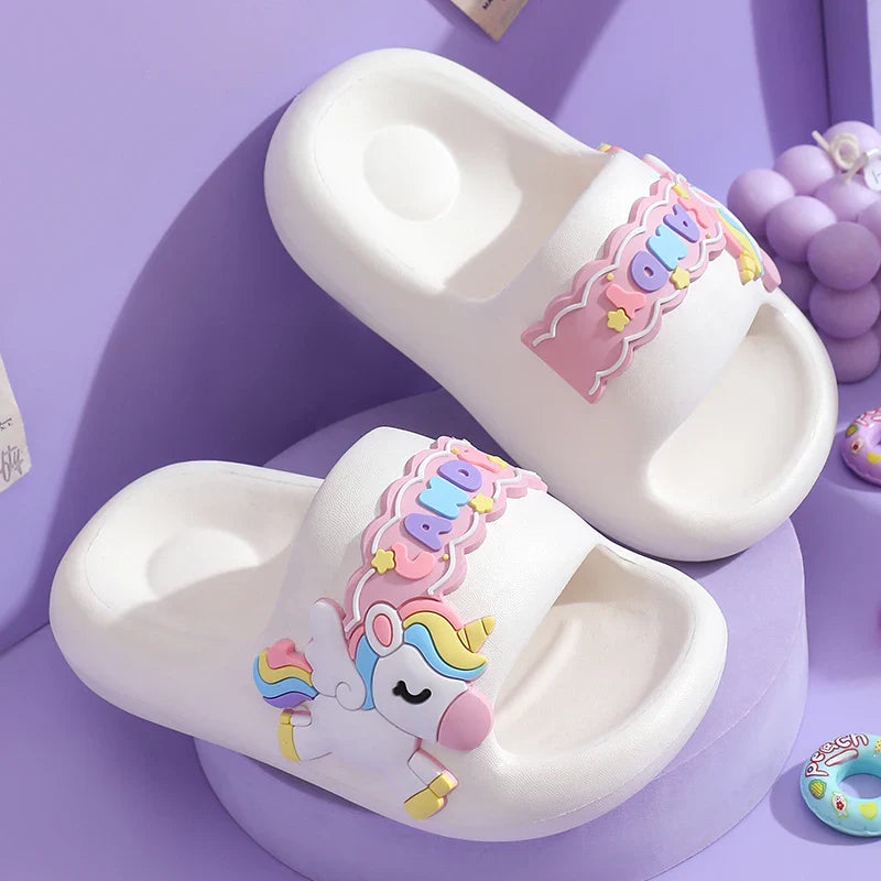 Pantoufles licorne arc-en-ciel ultra douces en EVA, pour enfants de 0 à 3 ans.