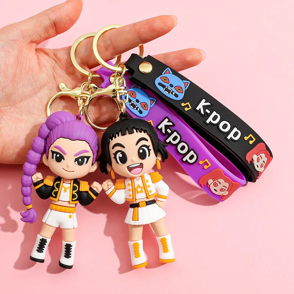 Trendi privjesak za ključeve s figurom KPop-a – kolekcionarski komad