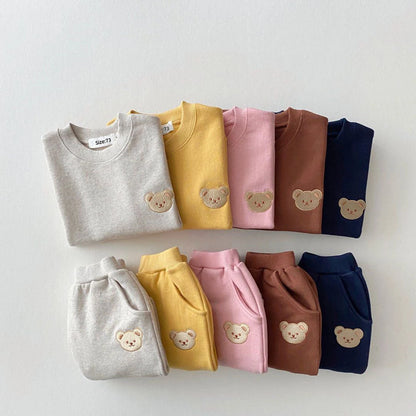 Set Pantaloni e Felpa con Orsetto Multivariante