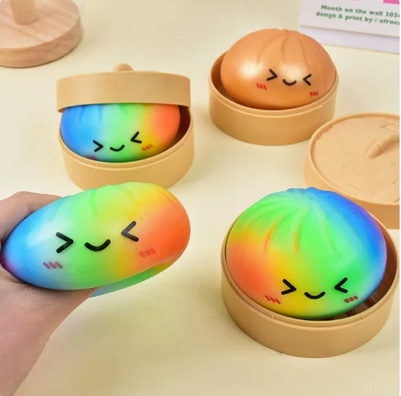 Juguete antiestrés blandito con forma de empanadilla de colores – Para mayores de 14 años