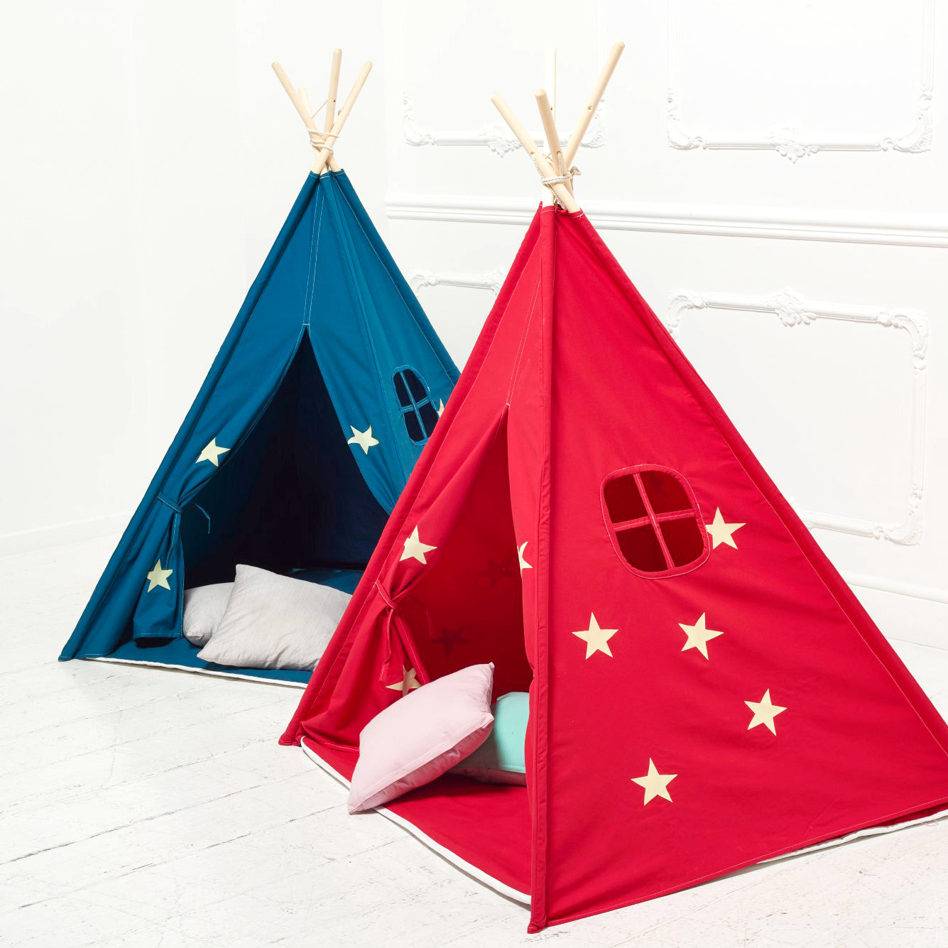 Teepee Play Tent Red and Fluorescent Stars with Cushion