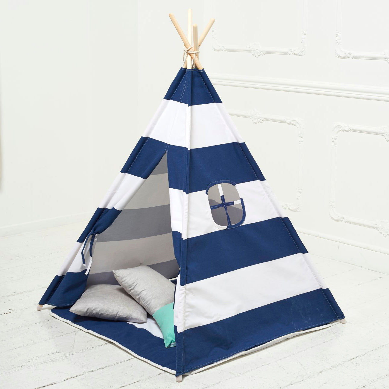 Tenda da gioco Teepee a strisce blu e bianche con cuscino